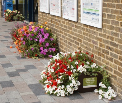 Brox Train Planters 1