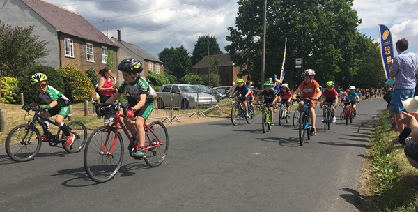 Cycling 600 x400