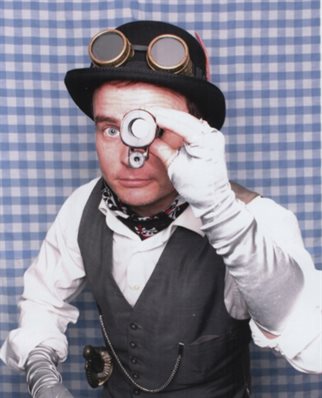 Litfest - Gareth P Jones Steampunk Pirate Author Picture 1_ (STE)