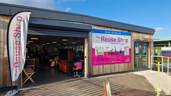 The front of Ware Reuse Shop